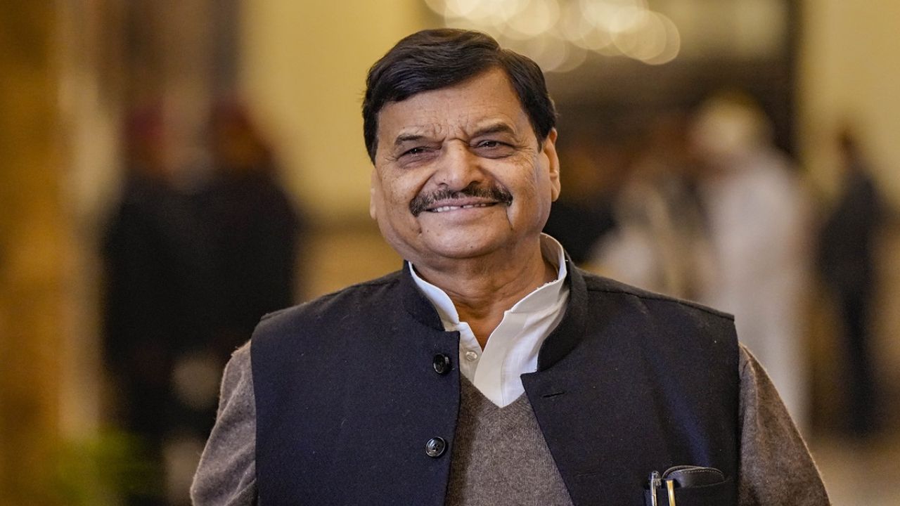 Shivpal Singh Yadav हुए नाराज, दामाद अनुज को कहा भगौड़ा, करहल विधानसभा उपचुनाव की हो रही है चुनावी प्रचार