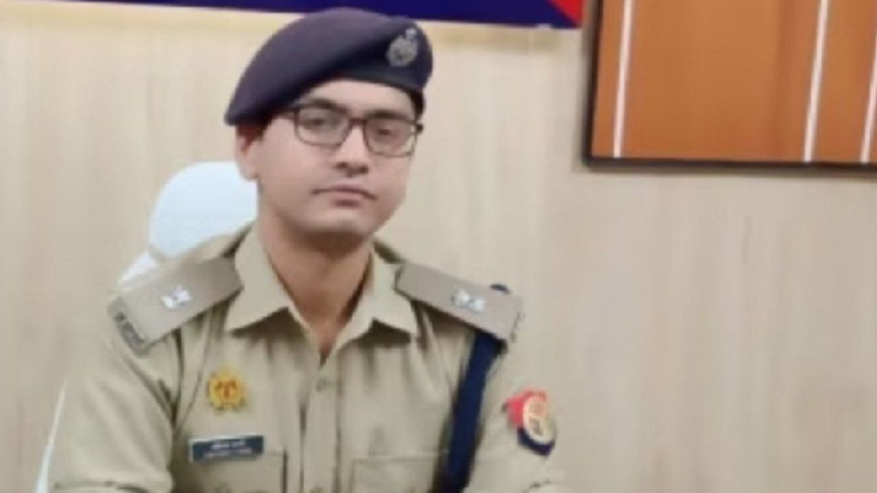 Gorakhpur News: रामगढ़ताल पुलिस स्टेशन में दो पक्षों में झड़प, पार्षद के पति और समर्थकों को पुलिस ने किया शांत 