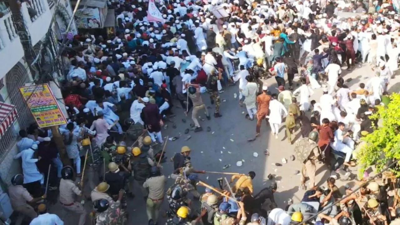 Bareilly violence: इंटरनेट और SMS बंदी बढ़ी, मास्टरमाइंड नदीम गिरफ्तार, 1,600 लोगों की भीड़ जुटाने का खुलासा
