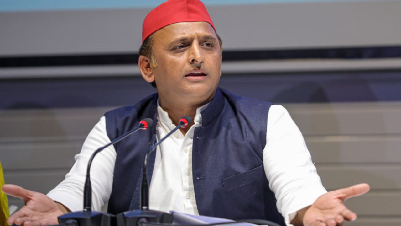 12 घंटे तक सस्पेंड रहा अखिलेश यादव का फेसबुक पेज, अब रिस्टोर सपा ने लगाया केंद्र सरकार पर गंभीर आरोप